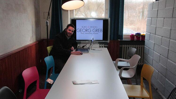Benjamin Nitzsche präsentiert den Büro-Ausstatter Georg Greb aus Ebelsbach.