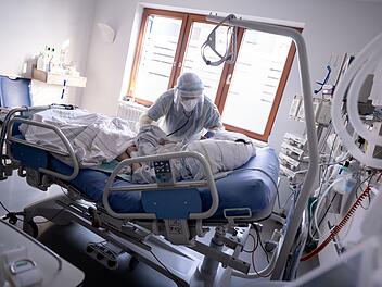 Intensivmediziner bef&uuml;rchten eine h&auml;rtere vierte Corona-Welle.