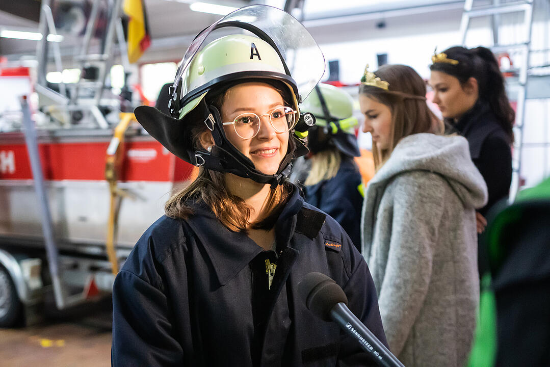 Prinzessinnen bei Feuerwehr