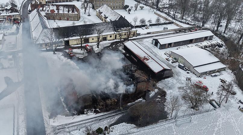 Nach gro&szlig;em Lagerhallenbrand in Ebern: Verd&auml;chtiger festgenommen