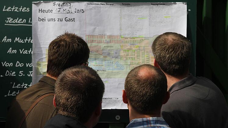 Das mit den Plänen ist so eine Sache. Es ist schon schwierig, eine Bierbank zu finden, die Sicherheit zu planen ist nicht einfacher. Foto: Michael Busch