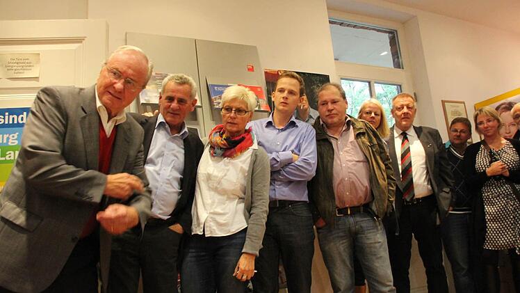 Nur nichts verpassen - immerhin sieht's in Hessen etwas besser aus für die SPD.