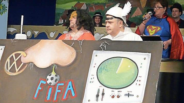 Die Intergalaktische Runde berichtete vom Glanz der Erde. Der allerdings wird ein wenig gedämpft durch Skandale wie bei Fifa und VW.