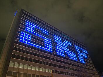 Gehen wegen Personalmangels bei Schweinfurter Firmen bald die Lichter aus? Omikron erschwert die Arbeitsplanung von Unternehmen wie SKF.