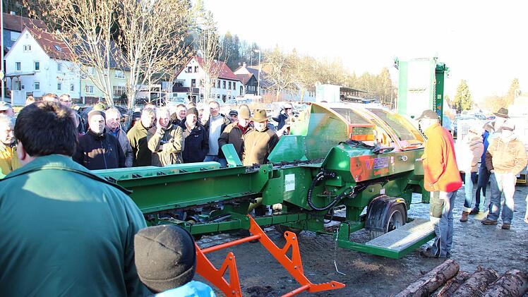 Die Stämme werden automatisch eingezogen. Foto: Friedwald Schedel