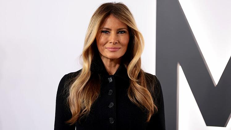 Dass ihr Ehemann Bad Bunny nicht ausstehen kann, h&auml;lt Melania Trump nicht davon ab, einen ihrer Instagram-Beitr&auml;ge mit einem Song des Grammy-Gewinners zu unterlegen.