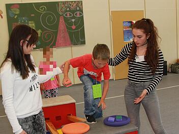 Bewegungspiele kamen gut an bei den Kindern. Foto: Heike Beudert