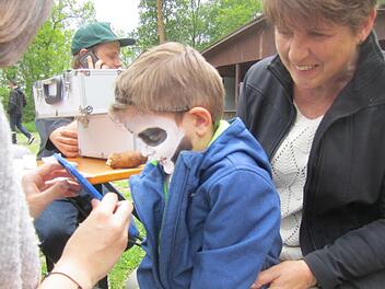 Tagsüber war für die Kinder großes Programm beim Netzwerkfestival, das für die ganze Familie gedacht ist. Abends wurde getanzt.  Foto: Helmut Hessel