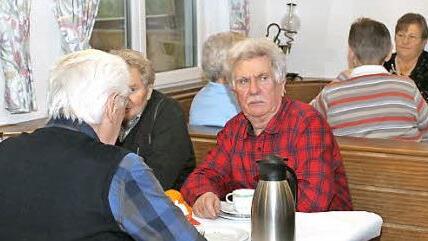 Adventsfeier des VdK im Weingartser Sportheim  Foto: privat