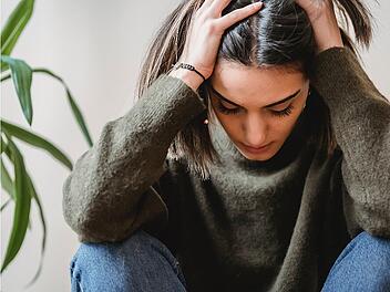 Single Mütter haben es oft nicht leicht - Bild: Pexels/Liza Summer