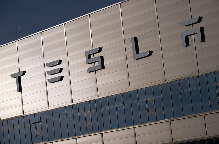 Tesla rechnet mit Produktionssteigerung in deutschem Werk
