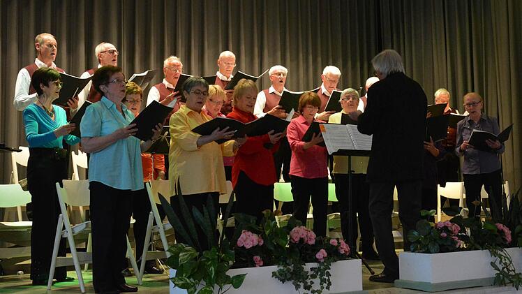 Eröffnung der Quellentage mit dem Gesangverein Aschach  Foto: Björn Hein