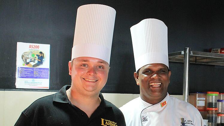 Marcus Müller (l.) und marcies Laourinesz. Der oberfränkische Gastwirt erhielt zuletzt viel Zuspruch, nachdem ihm der Kragen platzte, als ein Gast über ein behindertes Kind schimpfte. Foto: privat