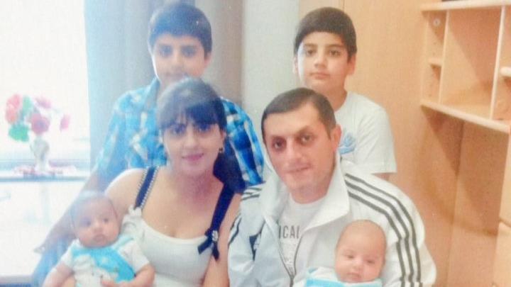 Die Familie O. auf einem älteren Bild: Vater Genadi, Mutter Nino (die Zwillinge Ivane und Lukas waren damals noch Babys) sowie Sergo und Edgar (hinten rechts). Sie sind inzwischen abgeschoben.  Foto: privat