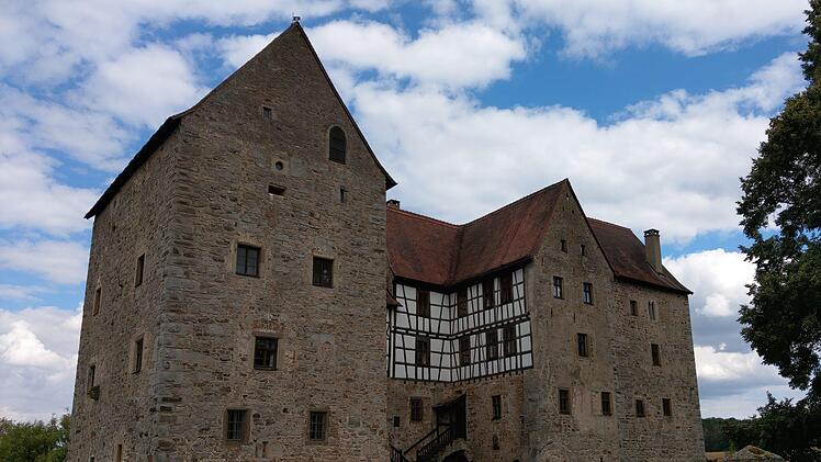 Schloss Brennhausen im Landkreis Rhön-Grabfeld. Ähnlich könnte der Vorgängerbau des Heilgersdorfer Schlosses ausgesehen haben. Foto: Simone Bastian