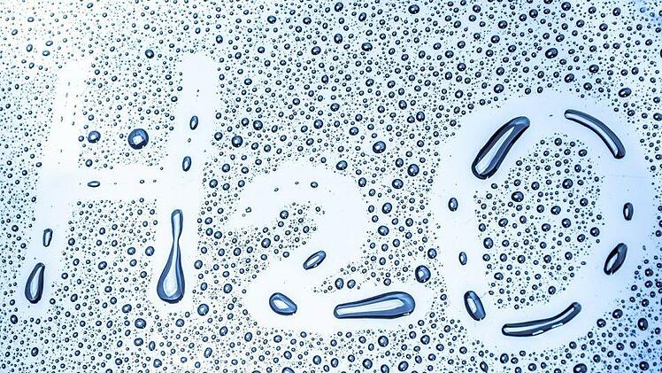 Den Forschern ist es gelungen, die Wassermoleküle zu verändern. Extreme Hitze ist die Folge. Symbolfoto: pixabay.com