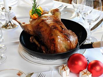 Dieses Jahr wird sie teurer: Die Weihnachtsgans steigt im Preis. Ein Gänse-Farmer nennt mehrere Gründe.