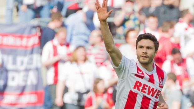 Kölns Nationalspieler Jonas Hector geht mit in die 2. Liga.   Foto: Rolf Vennenbernd/dpa