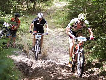 Spektakul&auml;re und anspruchsvolle Abfahrten fordern die Mountainbiker beim Franken-Bike-Marathon in Trieb. Foto: RVC