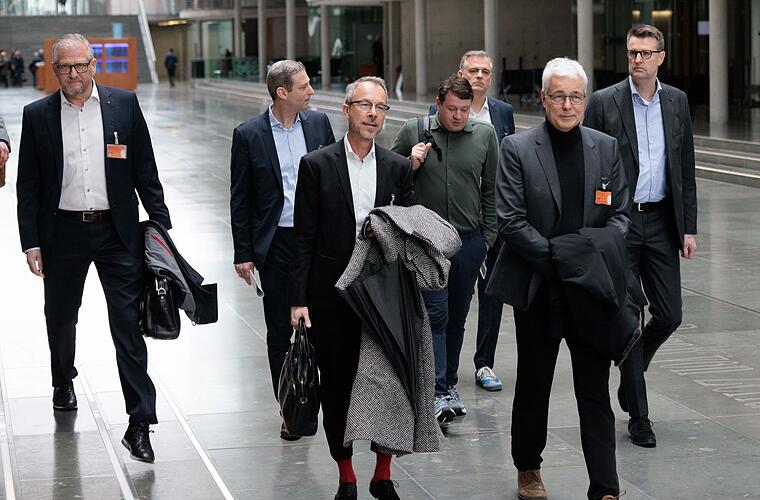 Koalitions-Taskforce kritisiert Mineralölkonzerne