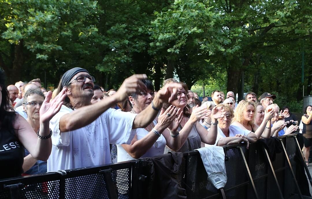 Open-Air mit Hooters