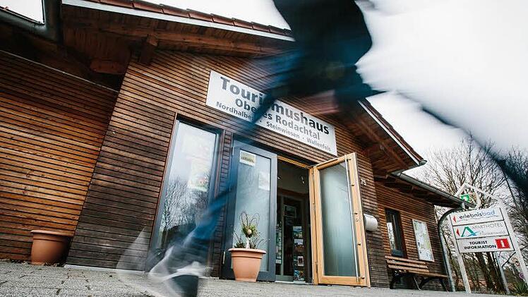 Das Tourismushaus in Steinwiesen ist ein Standbein der Tourismusverbandes Oberes Rodachtal. Foto: Hendrik Steffens