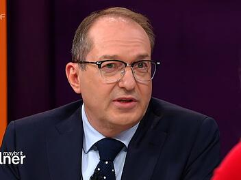 Bei "Maybrit Illner" sah sich Alexander Dobrindt vielen Vorwürfen ausgesetzt.
