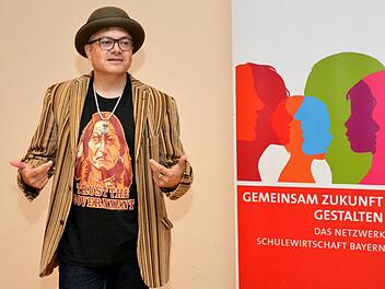 Dirk Bayer, Dipl.-Soz.-Päd. (FH) und Theaterpädagoge, war Hauptakteur beim Seminar "Eltern mit Wirkung im Prozess der Berufsorientierung" - einem Pilotprojekt in der Akademie Heiligenfeld.  Foto: Peter Rauch