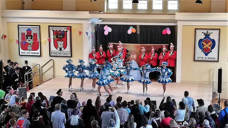 Die Tanzgarde "Blaue Husaren" aus Reiterswiesen. Foto: Sigismund von Dobschütz