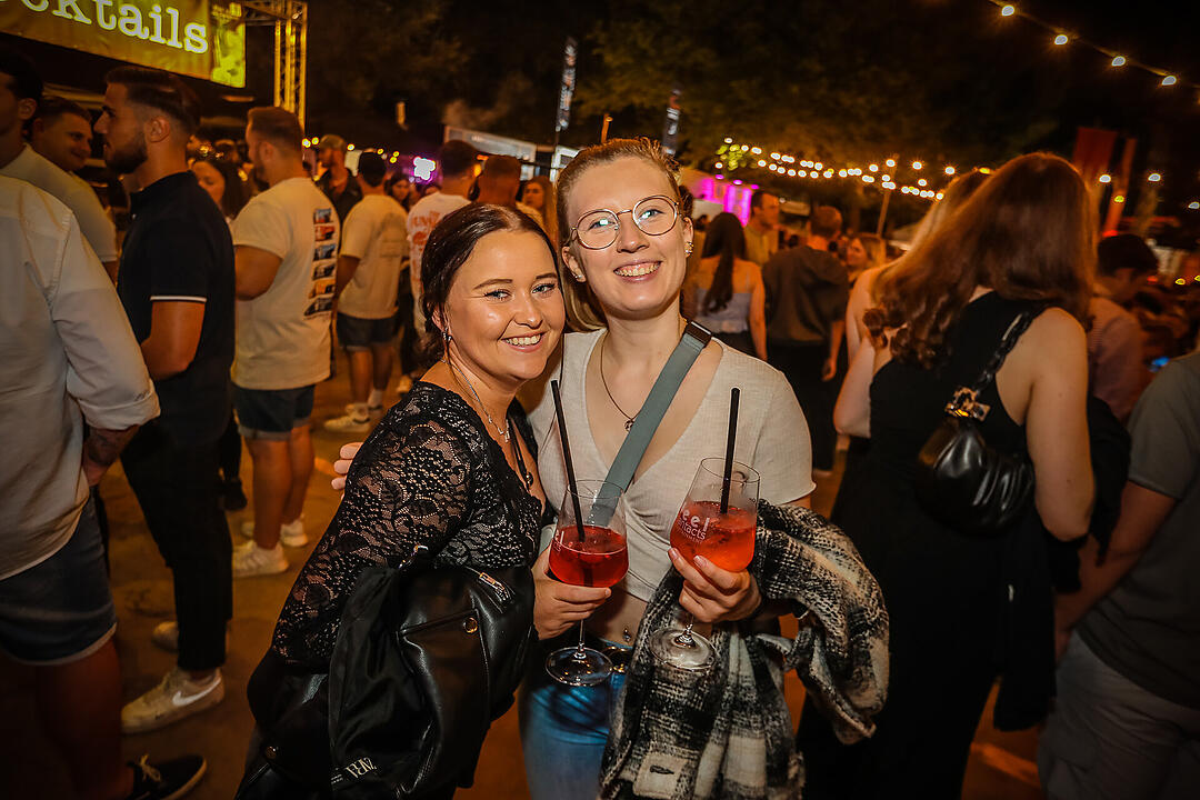 Impressionen vom größten Weinfest in Franken!