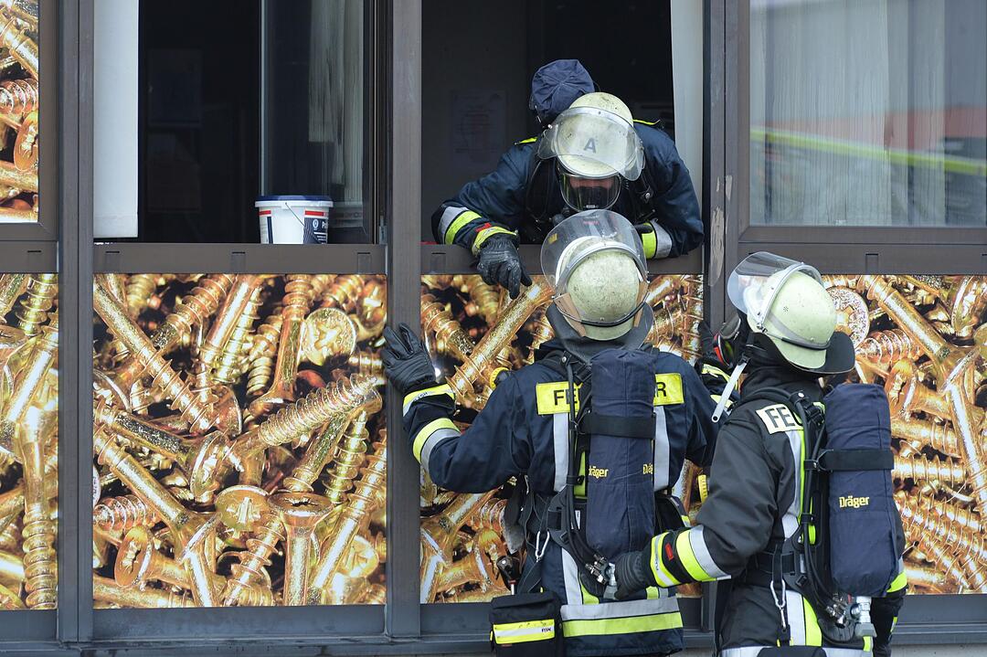 Hallstadt: Hoher Schaden bei Baumarkt-Brand