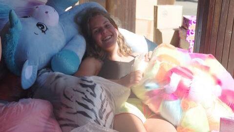 Kurze Pause auf einem berg von KuscheltierenHeike Schülein