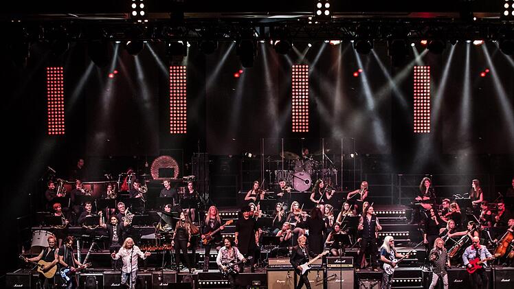 Neben Alice Cooper wird auch Robert Hart in Bamberg mitrocken. Foto: Helmut Ölschlegl