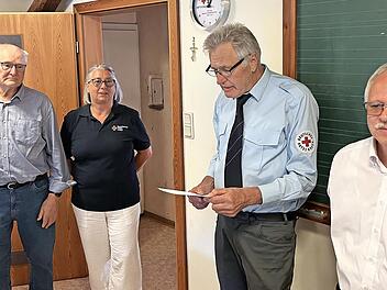 Ehrung von Ottmar Halbritter (links) f&uuml;r 65 Jahre Mitgliedschaft: (von links)Jutta G&ouml;bel, Gregor Holzinger, Burkard K&uuml;hn.