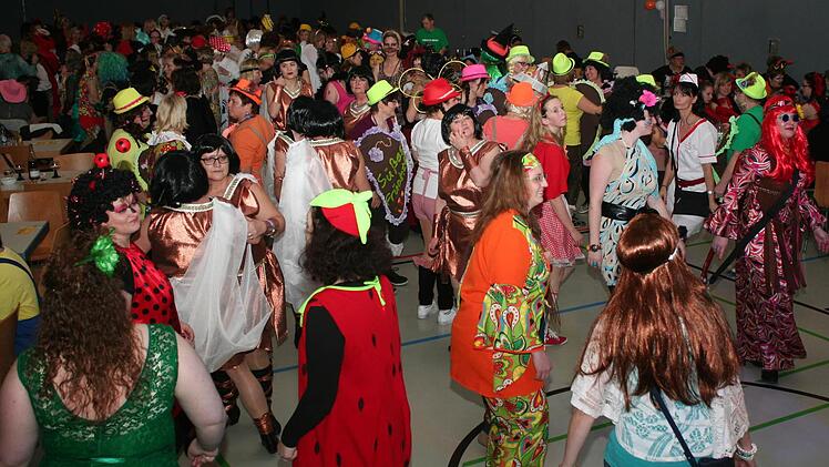 Die Tanzfläche war gut gefüllt. Foto: Evi Seeger