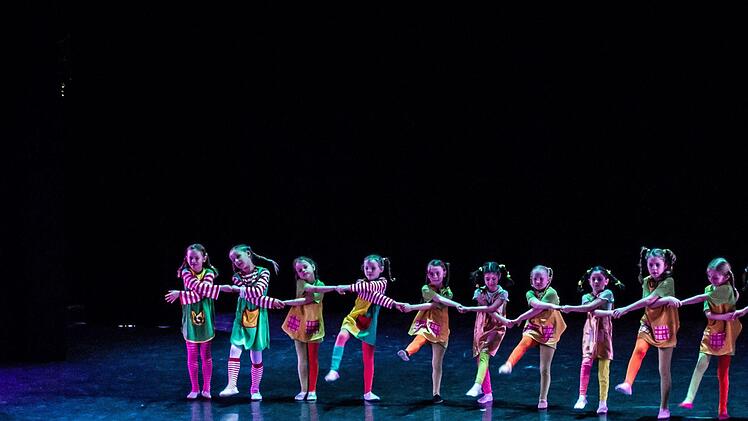 Impressionen von der Matinee "Jugend spielt für Jugend" im Landestheater Coburg: Ninis TanzfabrikFoto: Jochen Berger