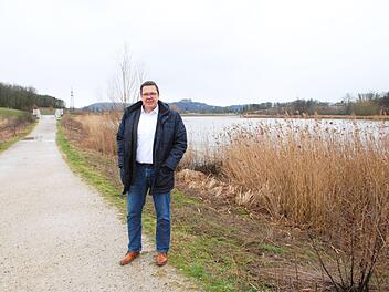 Hier kann er entspannen: Für den Rundweg um den Goldbergsee hat Thomas Apfel auch die Patenschaft übernommen.Christiane Lehmann