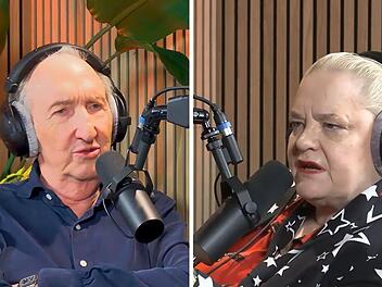 Hella von Sinnen hat in ihrem Podcast "Gestatten, von Sinnen!" mit Mike Kr&uuml;ger &uuml;ber das Thema Gendern gesprochen.