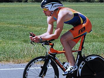 Auch Benedikt Weber hat mal klein angefangen - inzwischen ist er ein Toptriathlet und hat sich heuer auf der Mitteldistanz - 2 km/90 km/20 km - für die WM im August in Las Vegas qualifiziert. Foto: Karl Heinz Weber