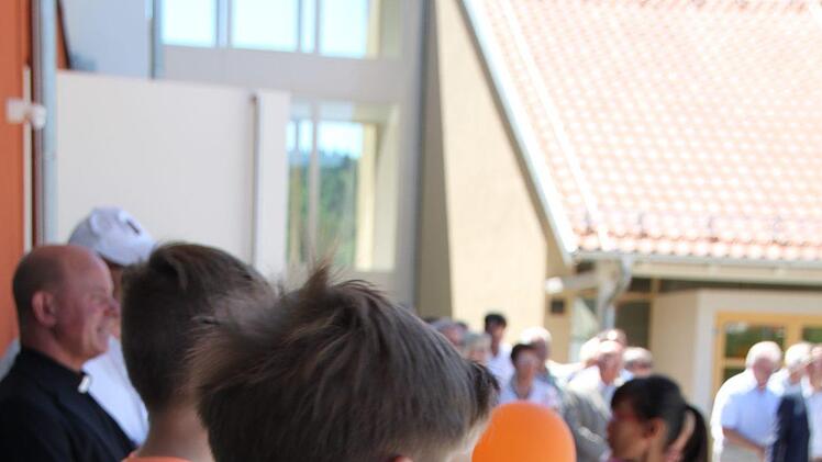 Nach der Einweihung gab es ein Schulfest mit Tag der offenen Tür für alle. Foto: Ulrike Müller