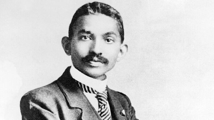 Gandhi als Anwalt in Johannesburg um 1894: Der indische Menschenrechtsk&auml;mpfer war ein Verfechter der vegetarischen Lebensweise. In Indien ist Vegetarismus seit dem 7. Jahrhundert v. Chr. belegt.