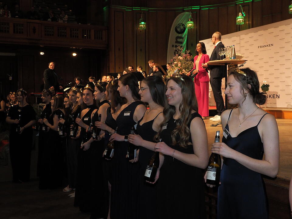 Die 68. Fr&auml;nkische Weink&ouml;nigin wurde gekr&ouml;nt.