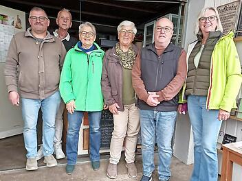 Das Bild zeigt (von links) Wolfgang Kleinhenz, Harald Remmers, Helga Bub, Rosina Eckert, Peter Klodewig und Dagmar Ziegler.