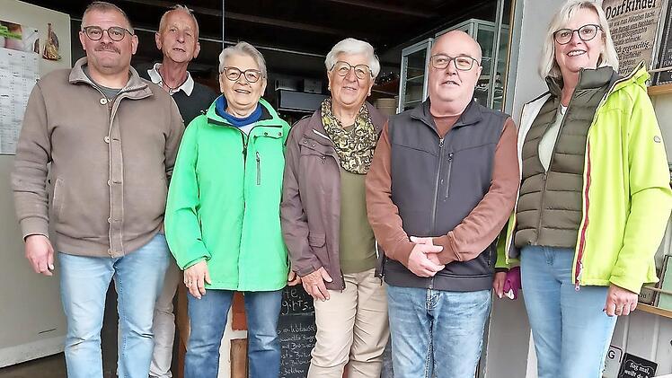 Das Bild zeigt (von links) Wolfgang Kleinhenz, Harald Remmers, Helga Bub, Rosina Eckert, Peter Klodewig und Dagmar Ziegler.
