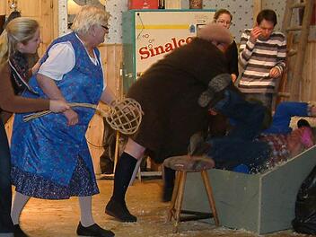 Turbulent geht es bei den Theaterabenden in Nurn zu.
