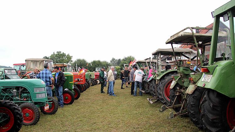 Impressionen vom Oldtimer-Treffen   Foto: Richard Sänger
