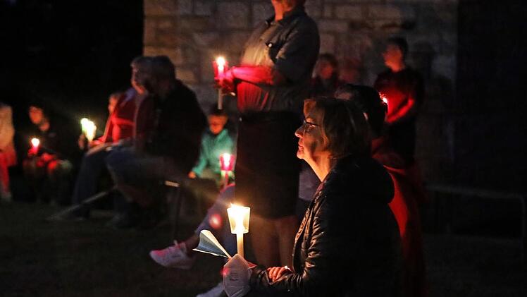 Die besondere Stimmung war trotz der Corona-Vorschriften spürbar. Foto: Kerstin Schmeißer-Weiß