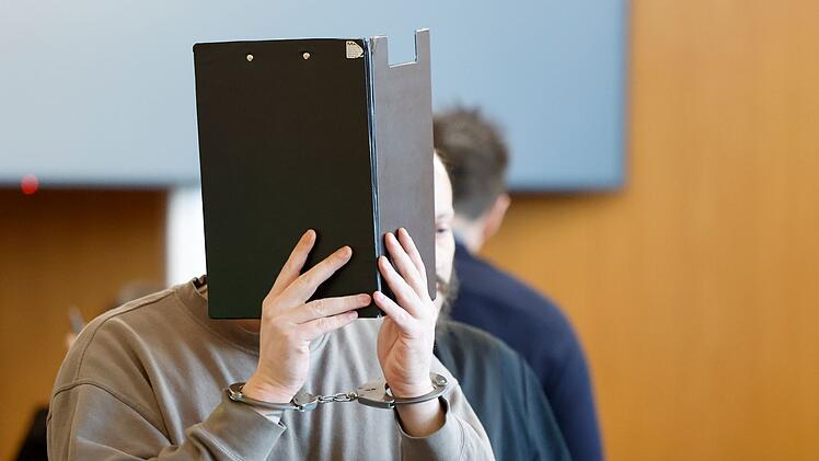 Tödlicher Sprung in Main - Mordprozess in Aschaffenburg