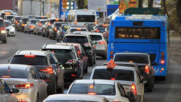 Stau auf A3 nach Unfall