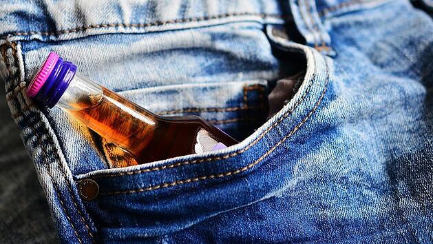 Wer gegen seine Alkoholsucht ank&auml;mpfen will, sollte sich in medizinische Behandlung begeben.